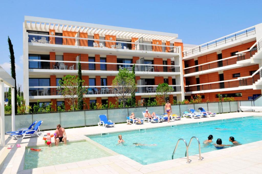 Residence Goelia Royal Cap วิลล์เนิฟ-ลูเบ ภายนอก รูปภาพ